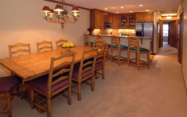 Enzian - CoralTree Residence Collection