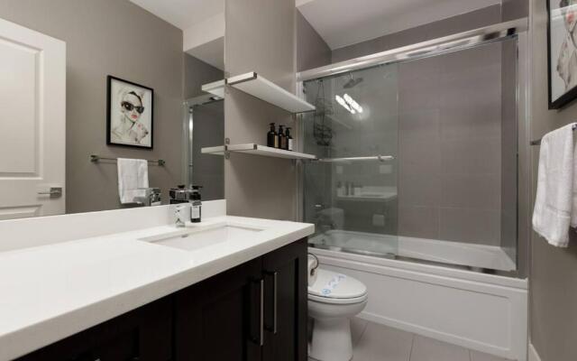 Newly Furnished 2bdr suite 6 Guests Perfect for Family