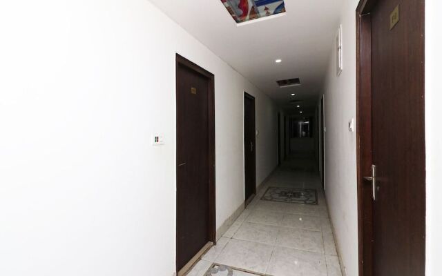 Spot On 42243 Hotel Shubh Sarthak