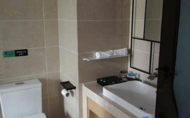 Xana Hotelle(Zhengzhou Sports center Branch)