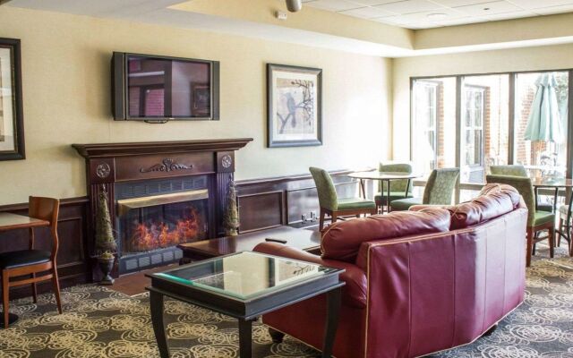 Four Points by Sheraton Greensboro Airport