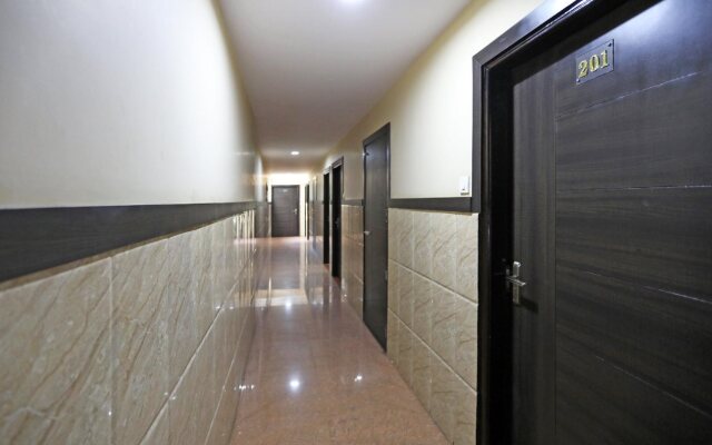 OYO 10328 Hotel Sanjay Palace