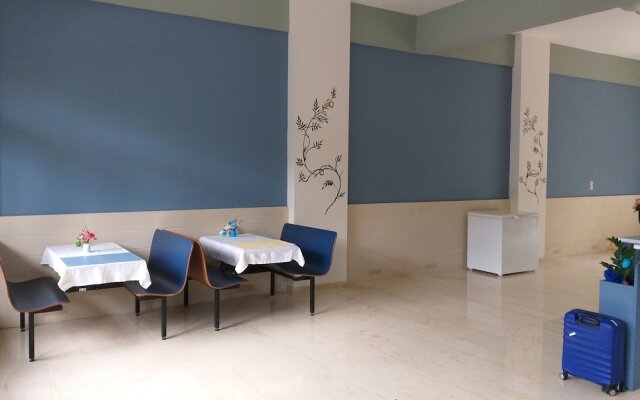 Alexiou Apartments Blue