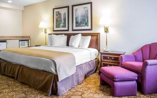 Quality Inn & Suites Minden
