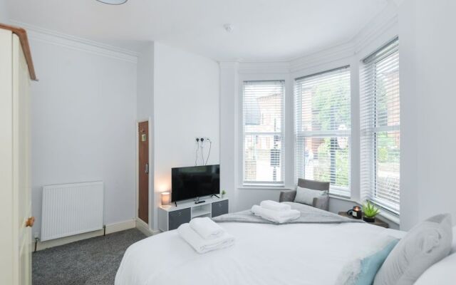 Linden Grove Apartments