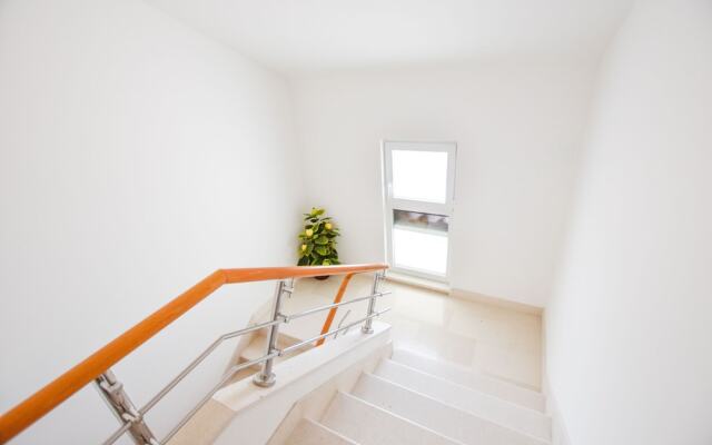 Apartments and Room Danijel