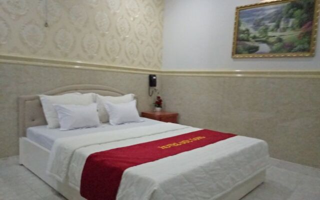 Duc Long Hotel