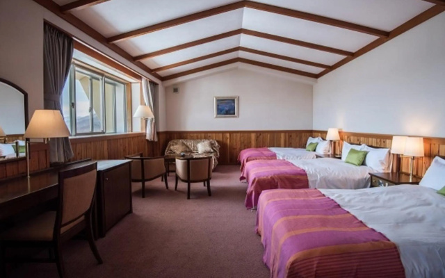 Okushiga Kogen Hotel – Guest Rooms – Yamanouchi