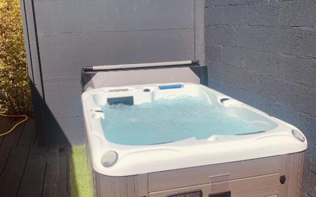 Appartement Bel Air - Terrasse avec jacuzzi - Accès Piscine