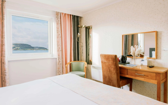 Muthu Queens Hotel
