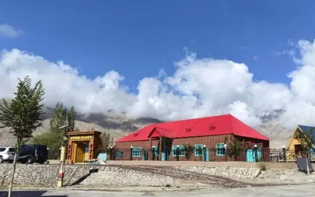 Jiming Four Country Hotel