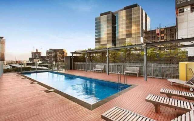 Melbourne Holiday Apartments at McCrae Docklands