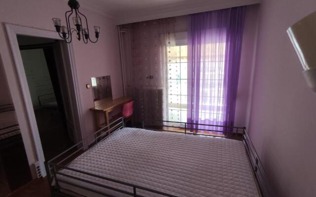 Xanthi's Central Apartment