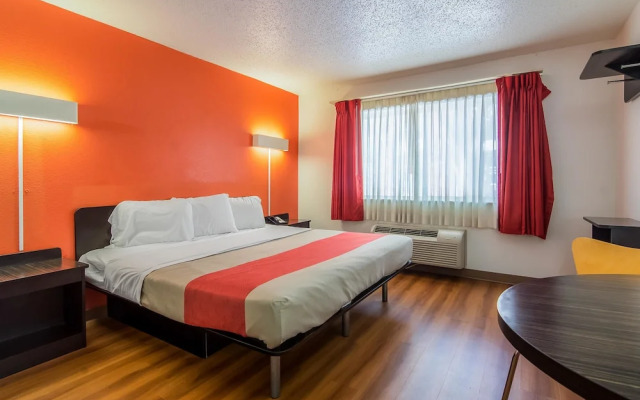 Motel 6 Dallas - North