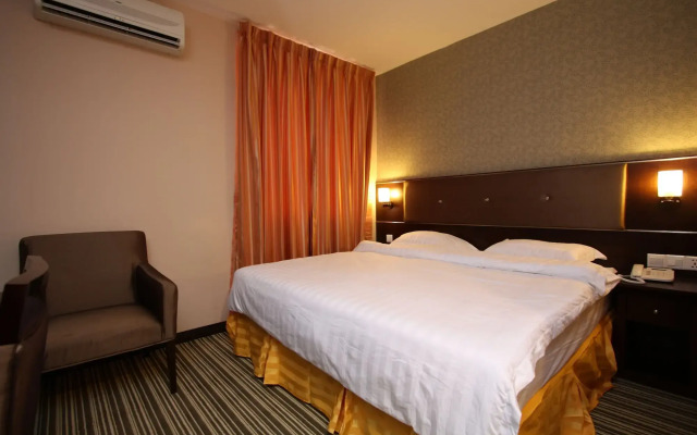 1 City Hotel