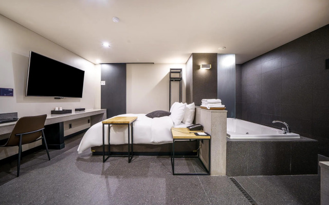 Vine Hotel