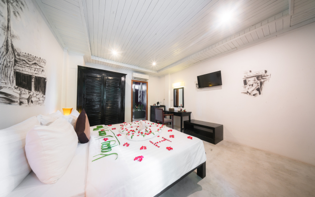 La Residence Blanc D' Angkor