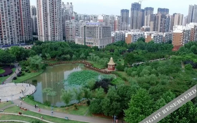 Provence Garden Hotel (Wuhan Optics Valley Plaza)