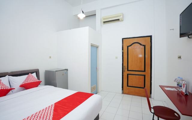 OYO 1624 Panjang Jiwo Residence