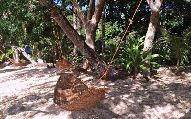 Garden Bay Beach Resort El Nido