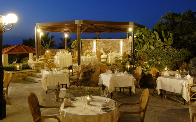 Aquila Rithymna Beach