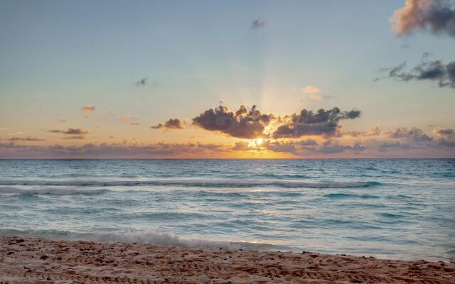 Royalton CHIC Cancun, An Autograph Collection All-Inclusive Resort - Adults Only