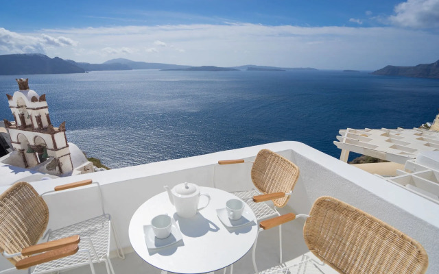 Luxury Heavens Santorini
