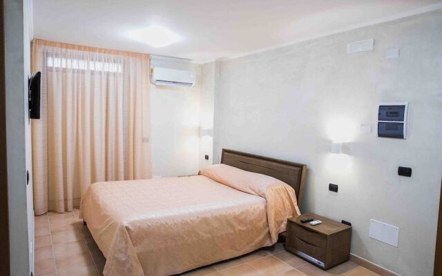Vittoria Guest House - Salerno