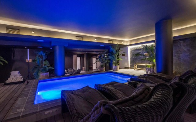 The Capital 15 on Orange Hotel & Spa