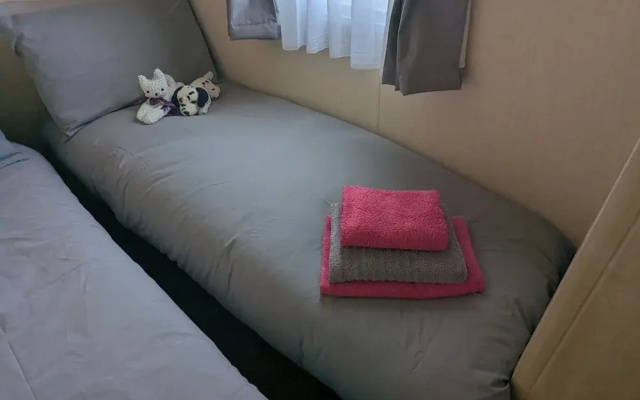 Beachcomber Cabin, Dog Friendly - Anderby Creek