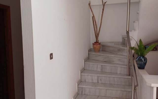 Argiro Studios And Apartments
