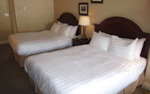 Revelstoke Lodge