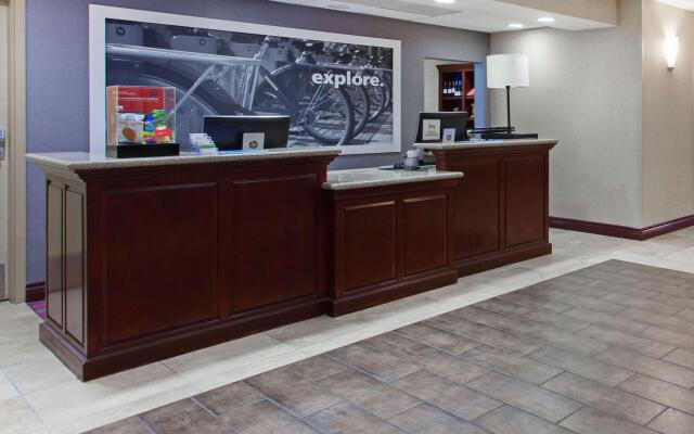 Hampton Inn & Suites Oakland Airport-Alameda