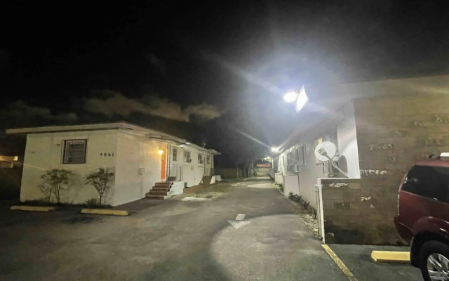 Sunshine Inn Motel