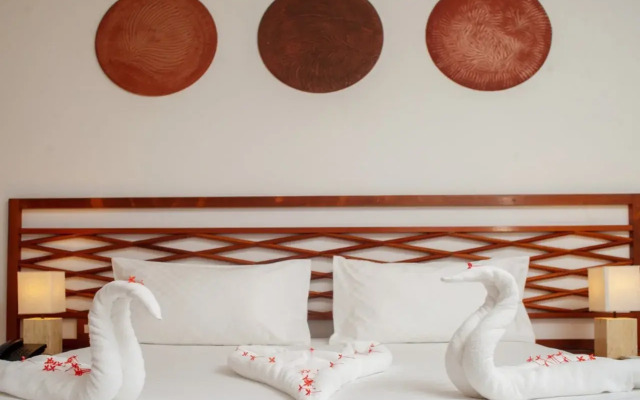 Royal Beach Hotel & Spa