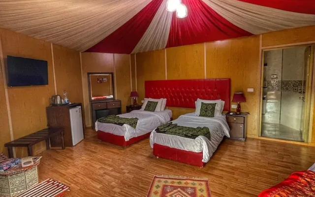 Rum Oasis Luxury Camp