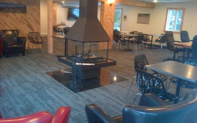 Auberge Jeunesse Monts Groulx Aventure