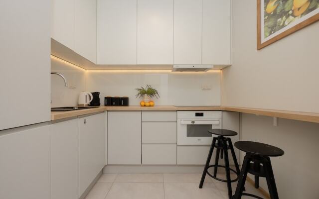 Komputerowa Studio Warsaw by Renters