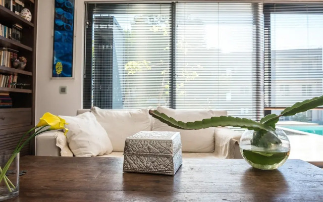 Artistic Private Pool Villa with Gorgeous Gardens