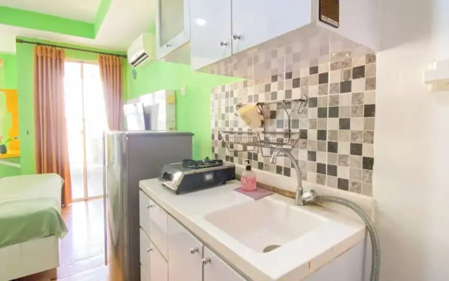 Good And Homey Studio At Belmont Residence Puri Apartment