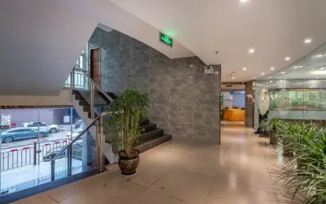 Days Inn by Wyndham Business Place Guilin Yishun