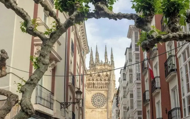 Sky is Blue in Granada - Private Parking Included