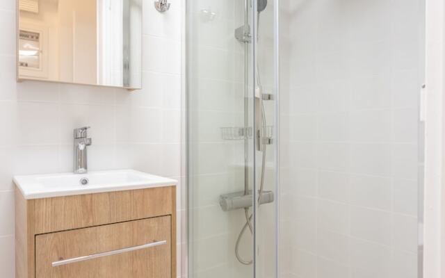 Modern ParkView 2bdr