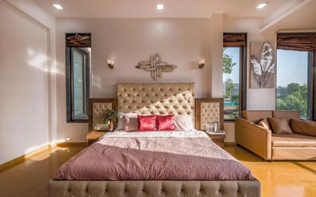 Cosmicstays Luxe Oasis Pool & Bar Villa