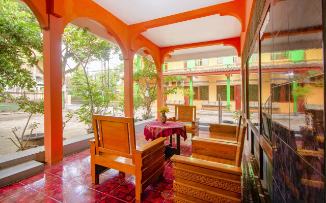 Super OYO 1788 House 24