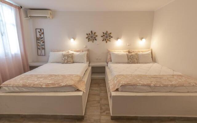 Naxos Enjoy Apartments