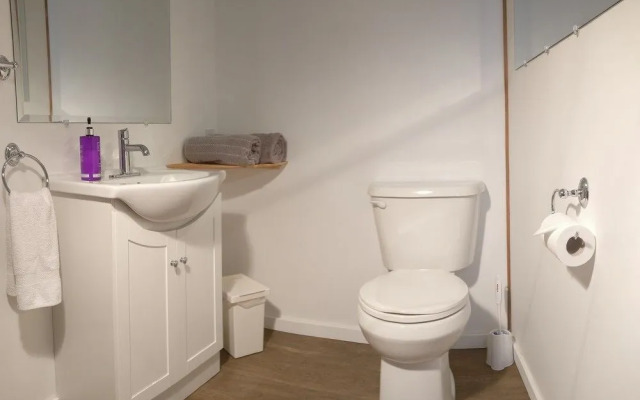 Tofino Travellers Guesthouse