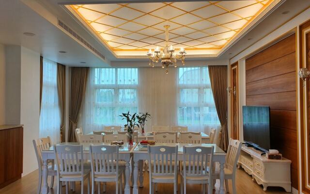 Honeysuckle Family Castle