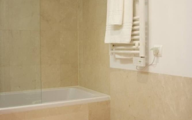 Belem Apartment with Private Parking