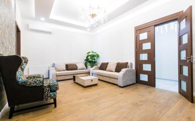 Sweet Home 6 VIP Rustaveli Avenue